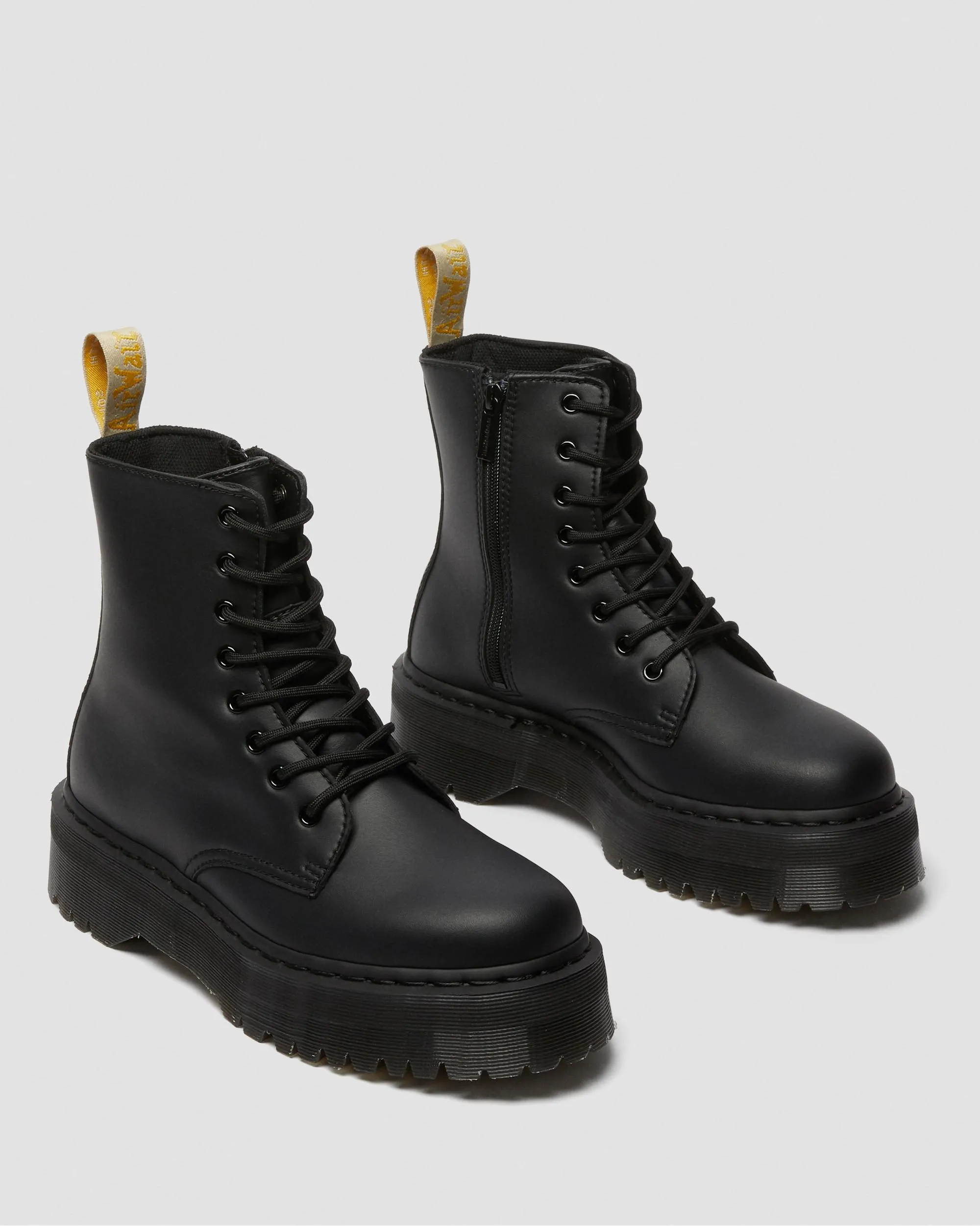 Boots Dr. Martens Vegan Jadon II Mono Boot, black