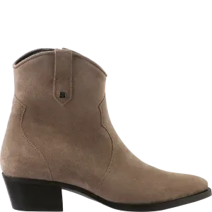 Tate Cowboy Style Boots Taupe